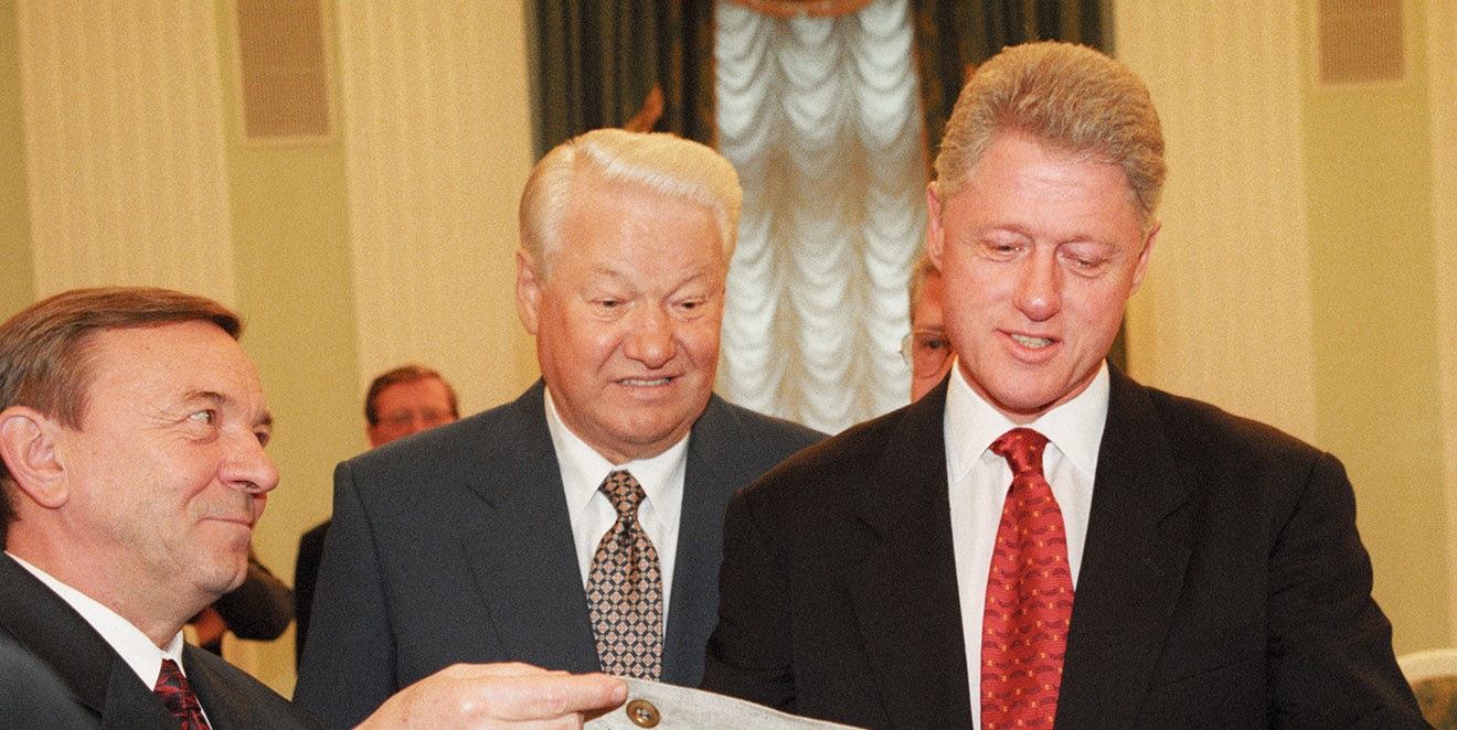 Документы Клинтона: Ельцин говорил, что коммунисты хотят вернуть Крым