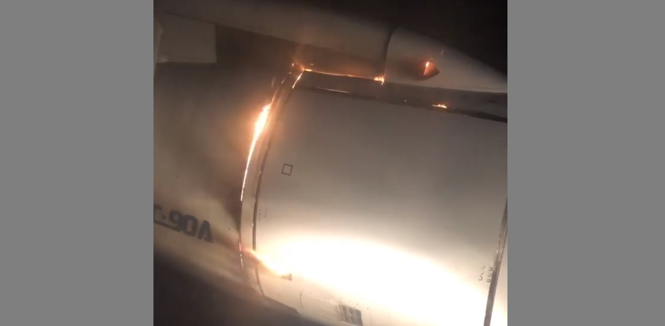 Видео: У самолета загорелся двигатель после вылета из Уфы