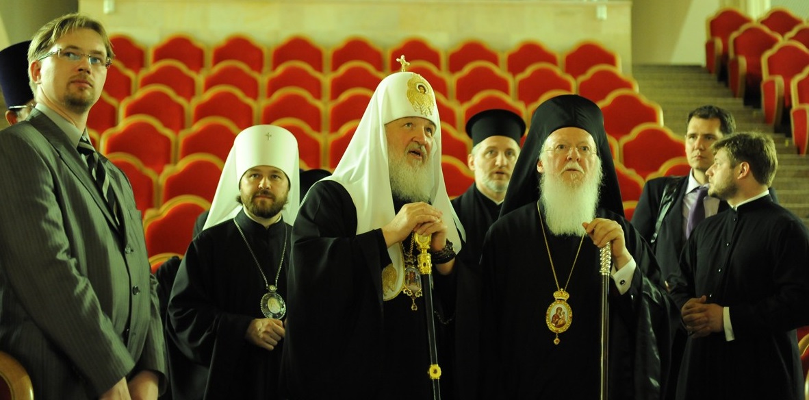 Патриархи Кирилл и Варфоломей проводят встречу в Стамбуле