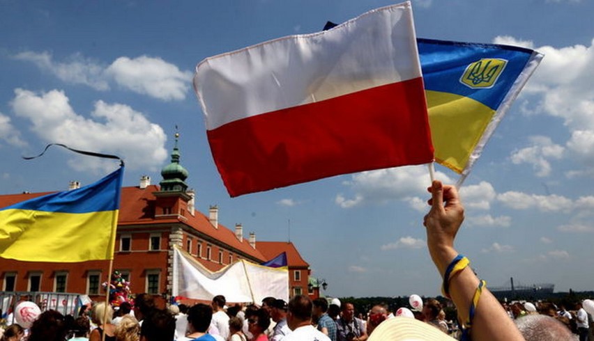 Украинцы за три месяца перевели из Польши на родину $790 млн