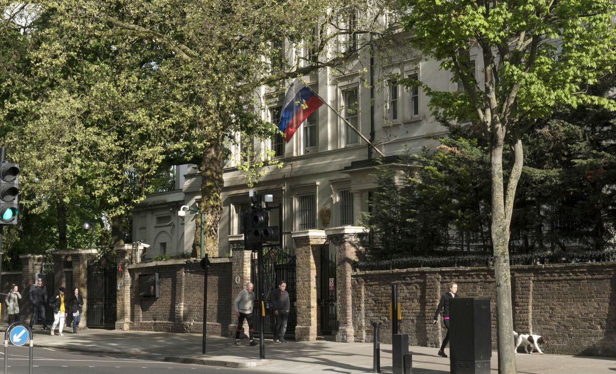 Временного поверенного РФ в Лондоне вызвали в МИД Британии