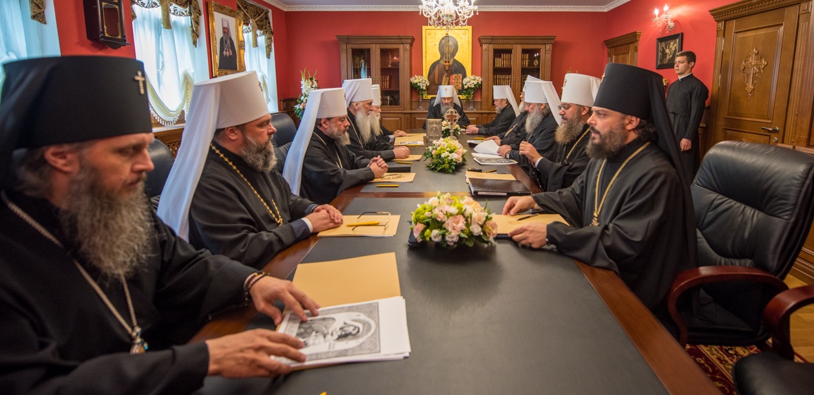 В УПЦ МП призвали Константинополь отозвать своих экзархов из Украины