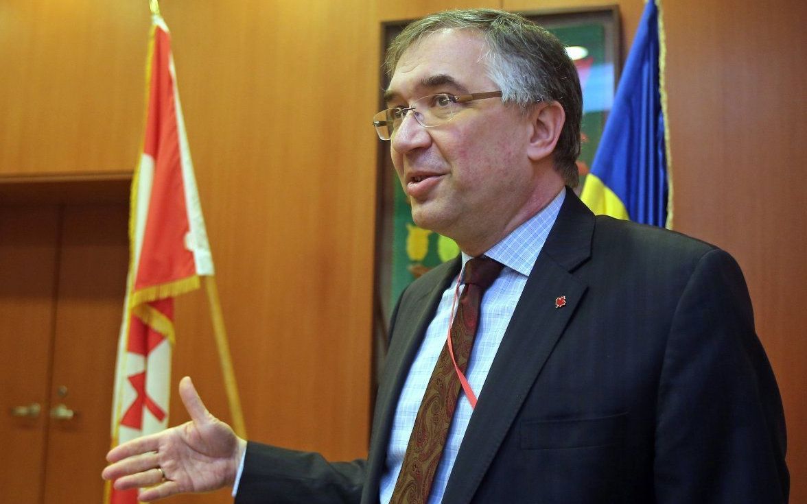 Посол Канады раскритиковал запрет русских произведений на Львовщине