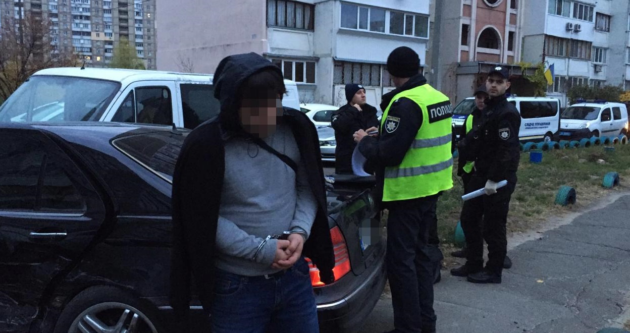 Киевские грабители протаранили 10 машин при попытке скрыться от полиции