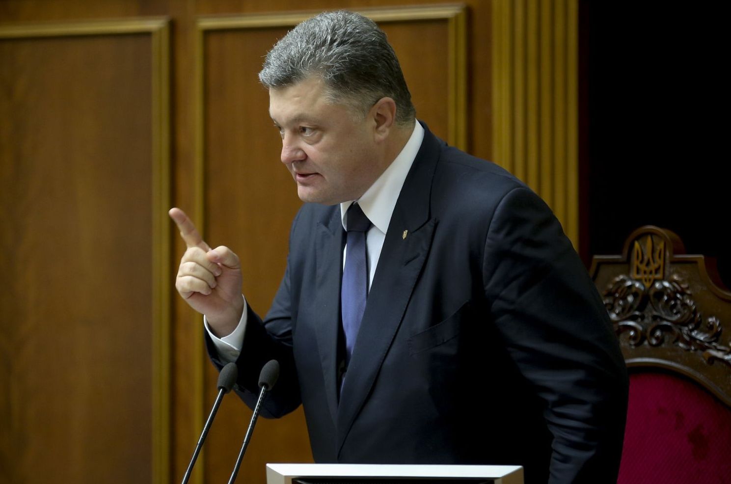 Порошенко прокомментировал пение гимна Украины в ПАСЕ