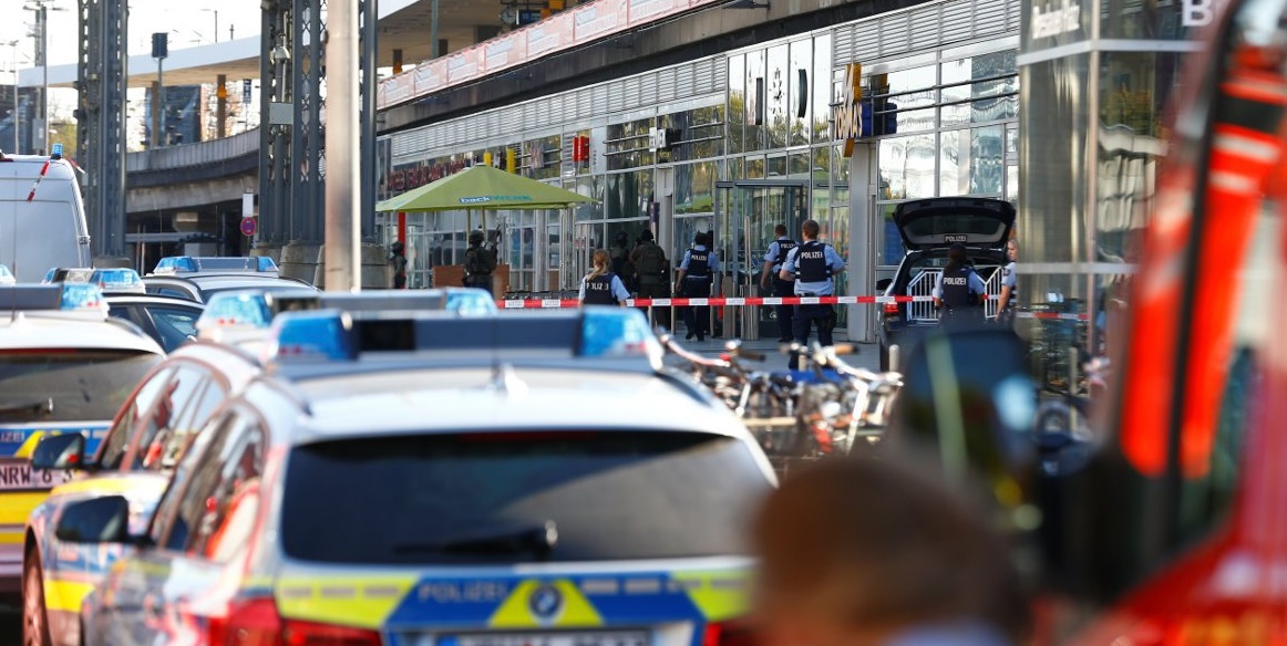 Полиция установила личность захватившего заложников в Кёльне