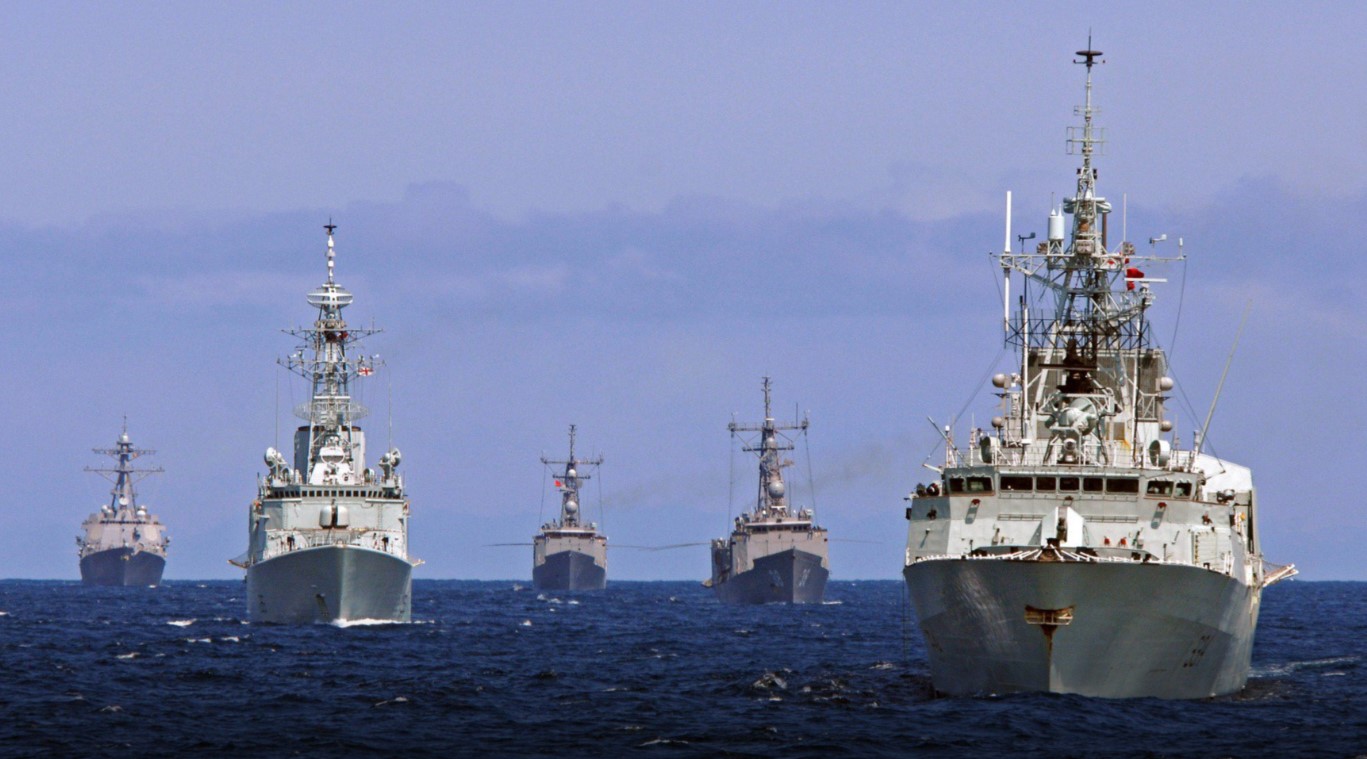 Лавров: Россия не позволит Украине и НАТО провести учения в Азовском море