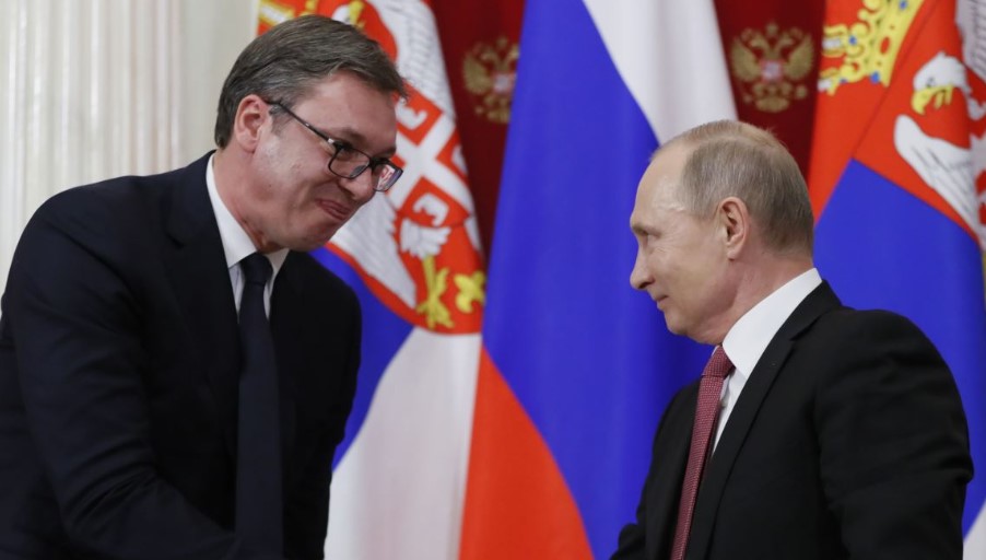 Президент Сербии попросил поддержки у России