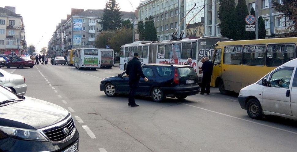 В Тернополе отменили новые тарифы на проезд