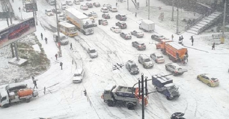В Киеве за день произошли почти 300 аварий