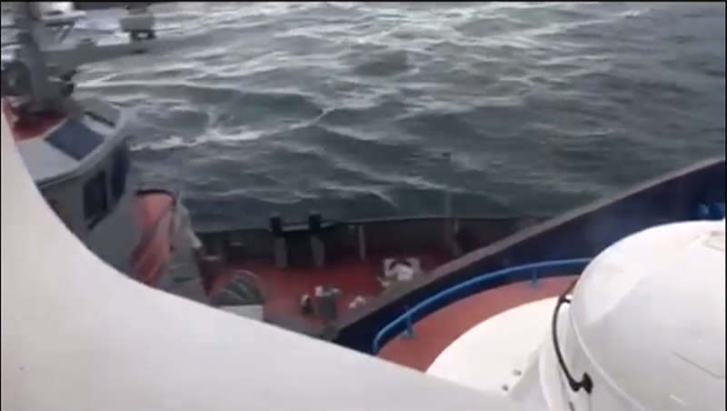 Опубликовано видео с моментом тарана украинского катера