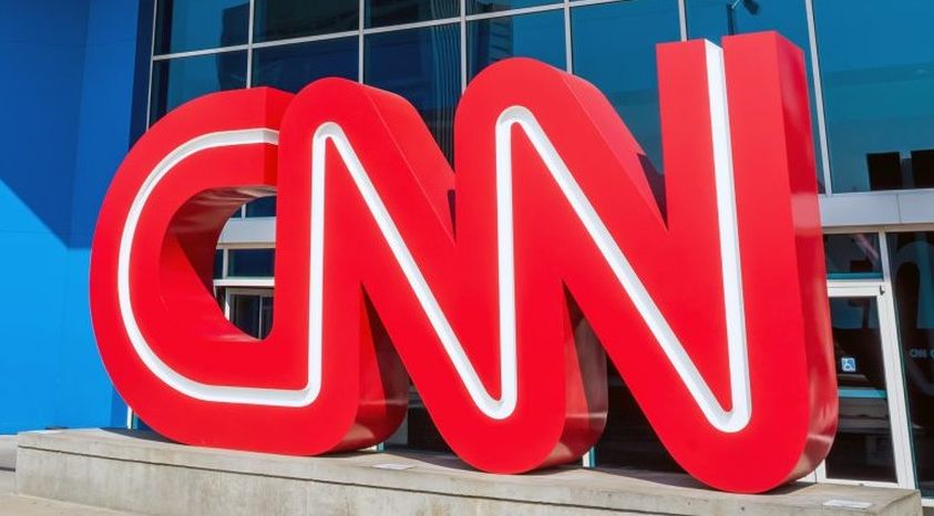Суд обязал Белый дом восстановить аккредитацию корреспондента CNN