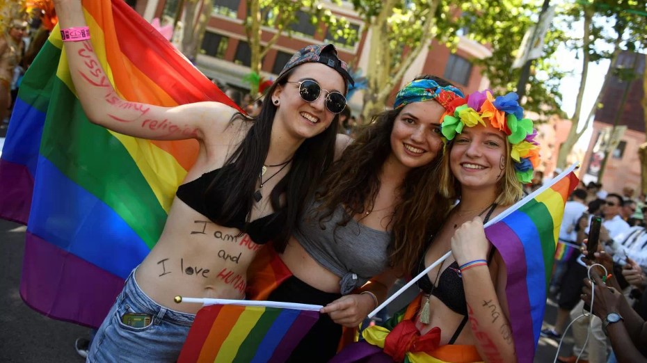 Шотландия вводит в школах уроки прав ЛГБТИ