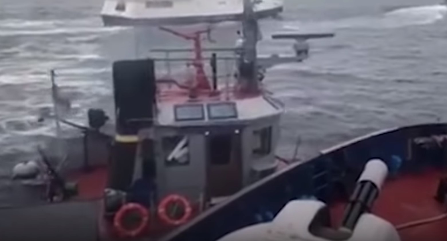 Украина показала в ОБСЕ видео с тараном катера