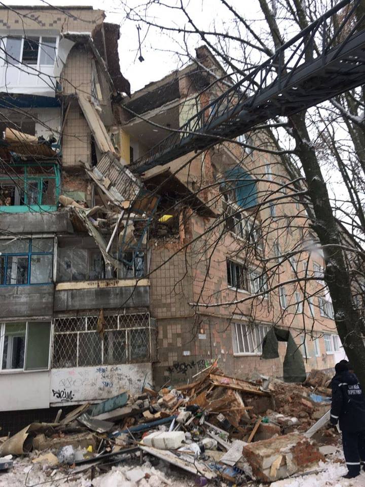 В Фастове из-за взрыва частично обрушилась пятиэтажка