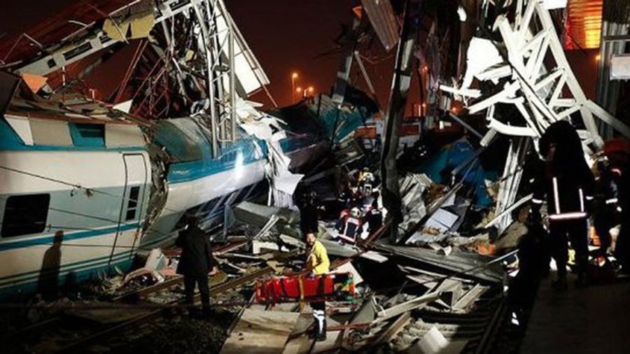 Крушение скоростного поезда в Анкаре: четверо погибших, 43 раненых