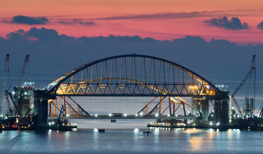 По Крымскому мосту планируют пустить десять пар пассажирских поездов