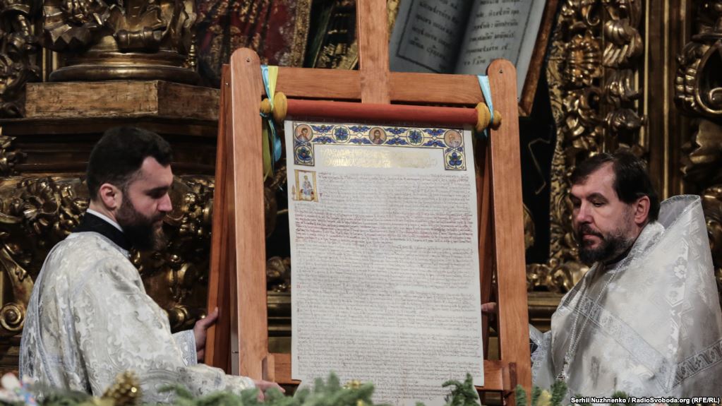 Синод Константинопольского патриархата подписал томос