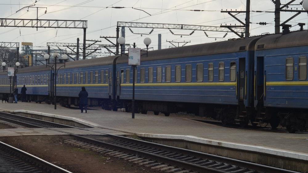 Военный требует уволить сотрудницу поезда, которая говорила с ним по-русски