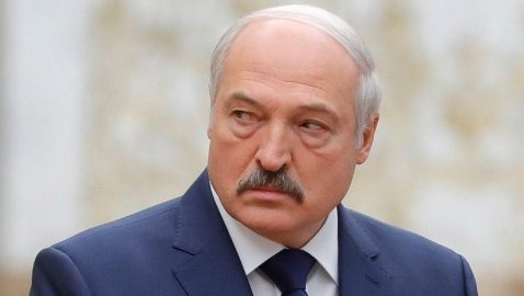 Лукашенко заявил, что Беларусь «будут пробовать на зуб»