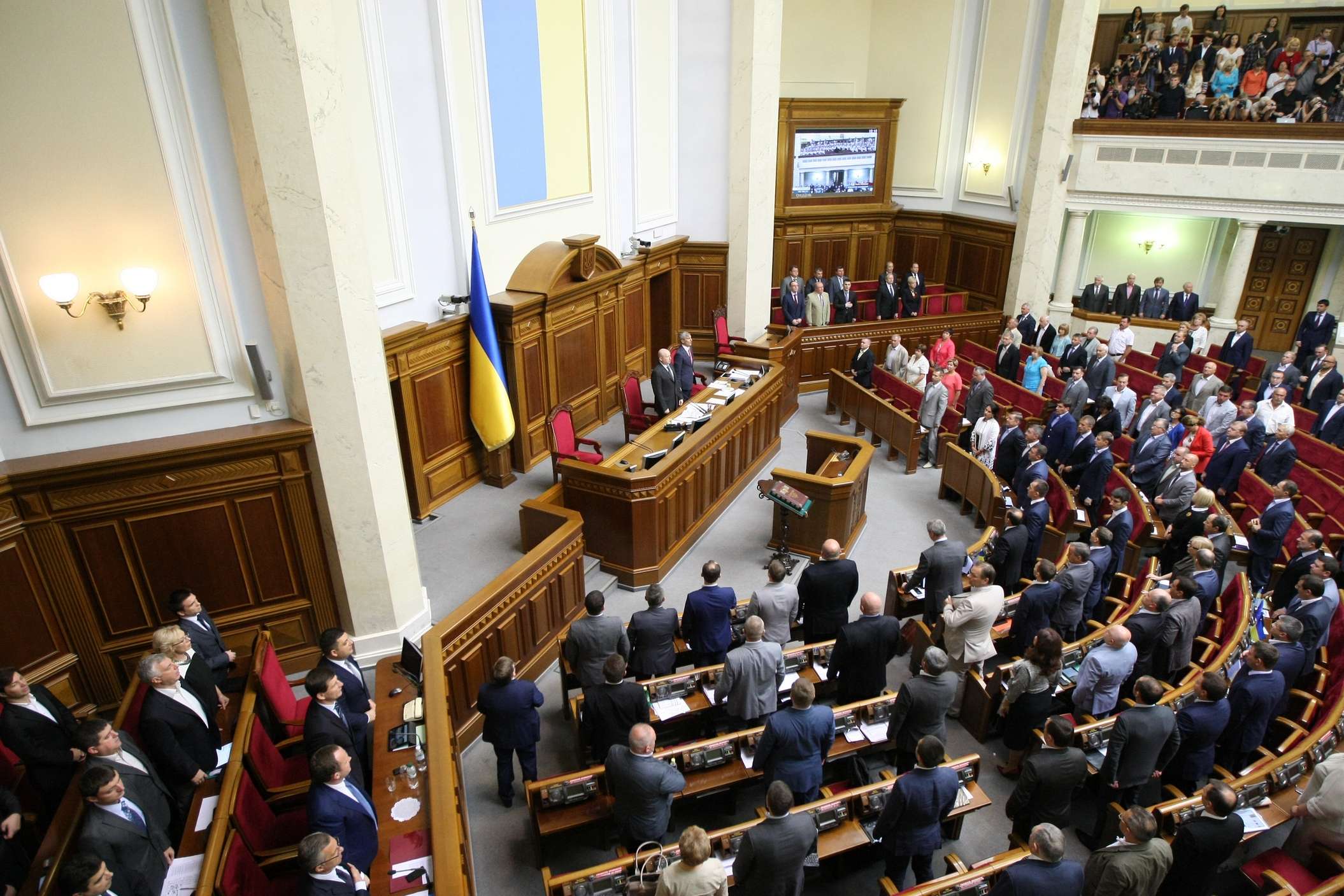 Рада приняла закон о правилах перехода церковных общин в ПЦУ