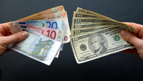Нацбанк разрешит покупать валюту онлайн