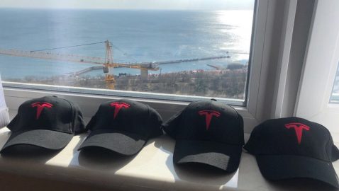 Фейковое представительство Tesla продало украинцу «акции» на $120 тыс