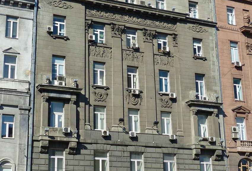 В Киеве обстреляли офис Союза журналистов