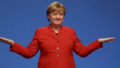Меркель: я на стороне Порошенко, но СП-2 для меня также важен