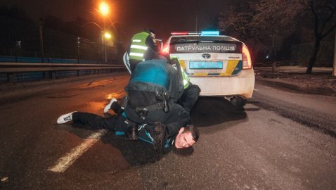 В Киеве пьяный виновник ДТП угрожал «поставить раком» полицейских