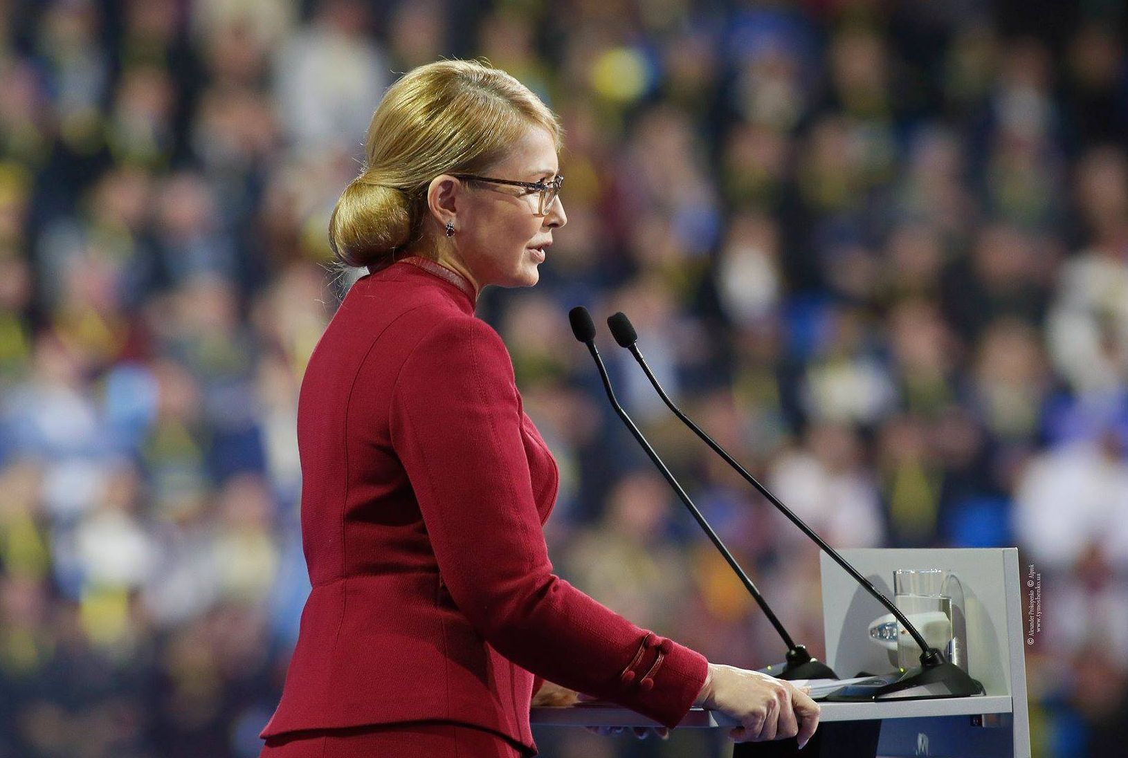Тимошенко: Порошенко собирается выплатить 6 млн украинцев по тысяче гривен за голос