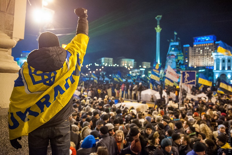 Порошенко: Агенты Кремля могут выходить на Майданы и кричать «Слава Украине!»