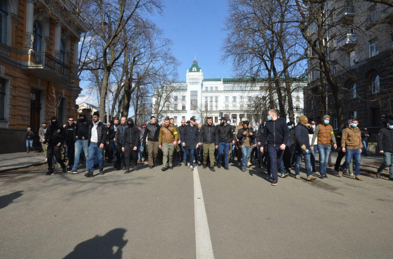 На акции националистов в Киеве произошли стычки - 4 - изображение