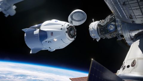 SpaceX запустила на МКС корабль Crew Dragon (видео)