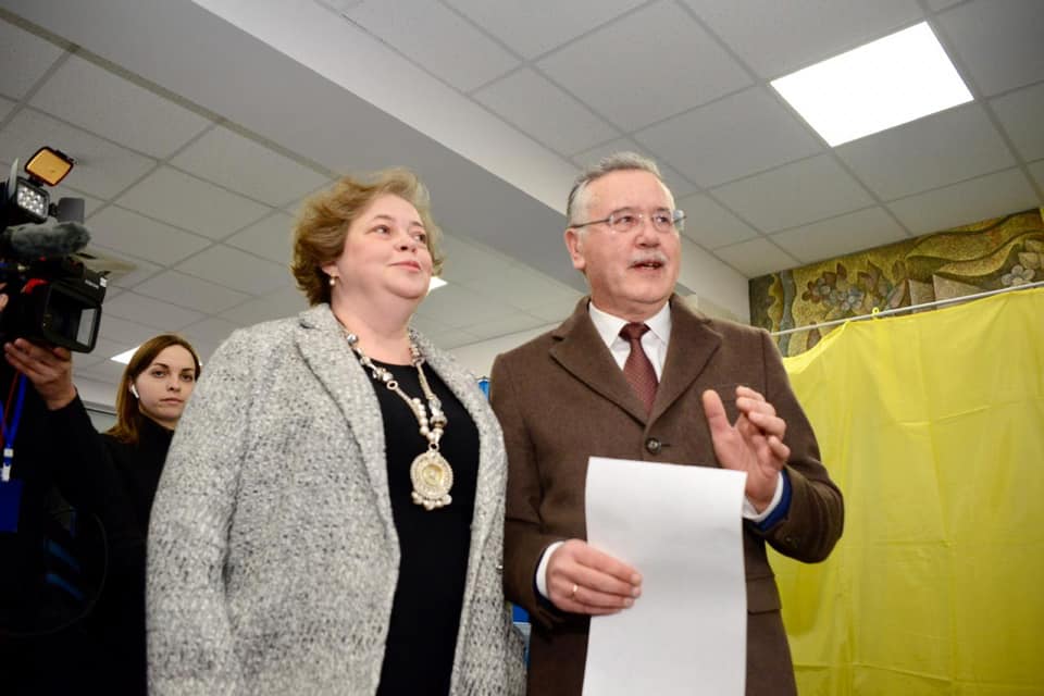 Жена Гриценко не нашла себя в списках избирателей