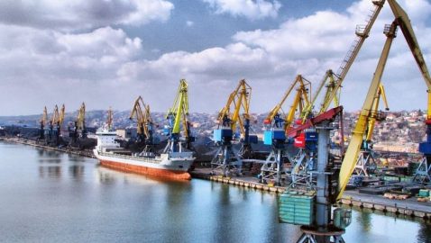 МинВОТ: мариупольский порт из-за Крымского моста потерял 33% флота