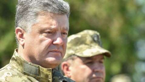Порошенко прокомментировал возможность наступательной операции в Крыму