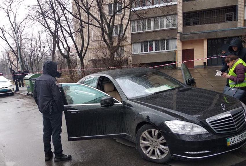 В Киеве мужчина в форме полиции застрелил водителя