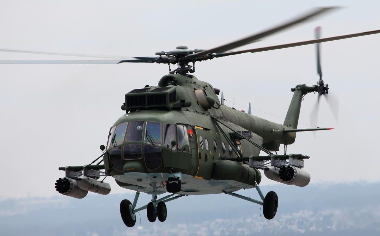 В Казахстане разбился военный вертолет, на борту было 13 человек