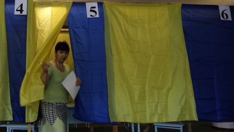 Украина не пустит на выборы наблюдателей из 13 стран