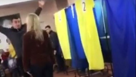 Видео: избиратель заявил о «бомбе» на участке