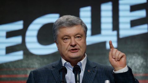 Порошенко обвинил Зеленского в неуважении к избирателям Тимошенко