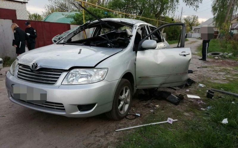 В Харькове мужчина бросил гранату в окно автомобиля