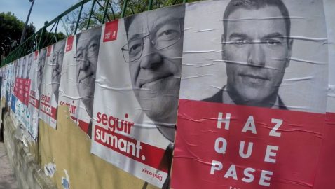 На досрочных выборах в Испании выиграли социалисты