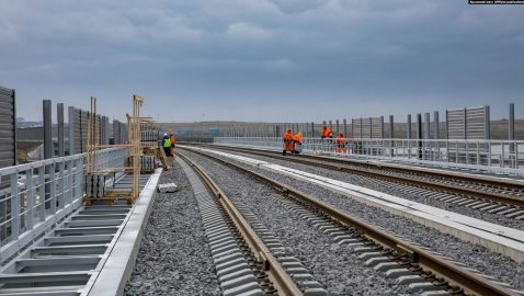 Россия анонсировала пробный поезд по Крымскому мосту