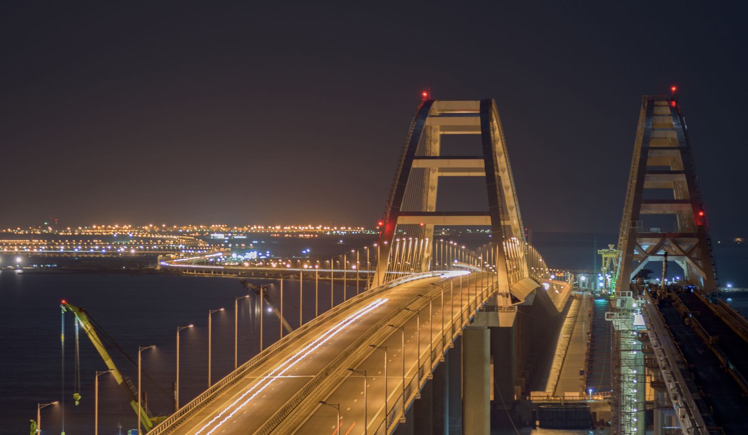 С момента открытия по Крымскому мосту проехало 4,8 млн автомобилей
