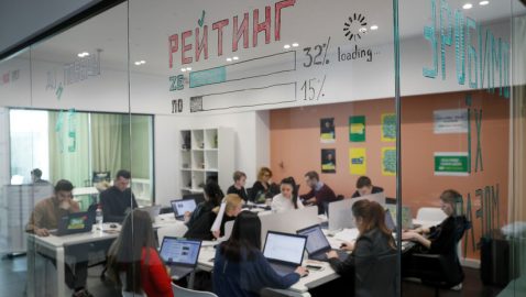 В штабе Зеленского отреагировали на агитацию Порошенко в Telegram