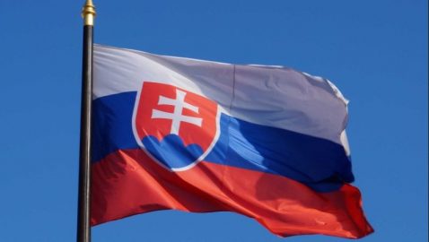 В Словакии ошибочно запретили иностранные гимны