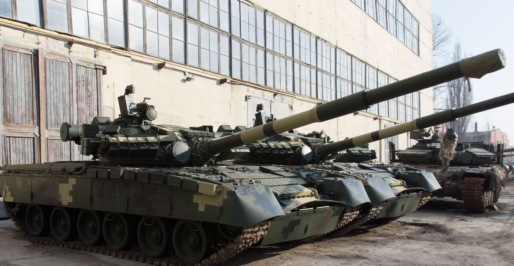 SIPRI: Украина наращивает военные расходы, Россия – сокращает