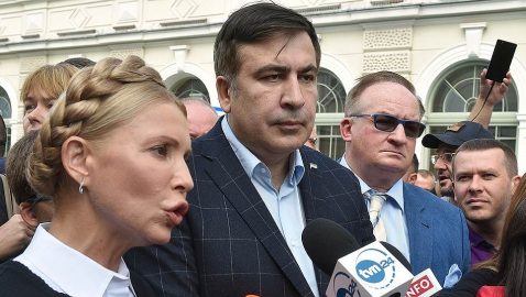 Тимошенко обрадовалась, что Саакашвили снова стал украинцем